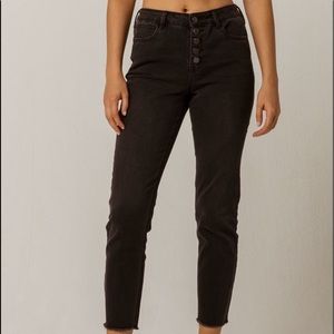 Ivy & Main exposed button black mom jeans
